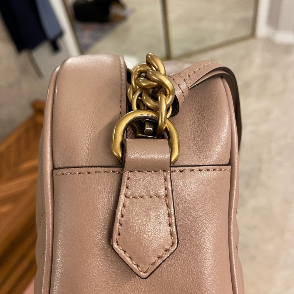 Gucci Marmont Camera Bag - Picture 2 of 16